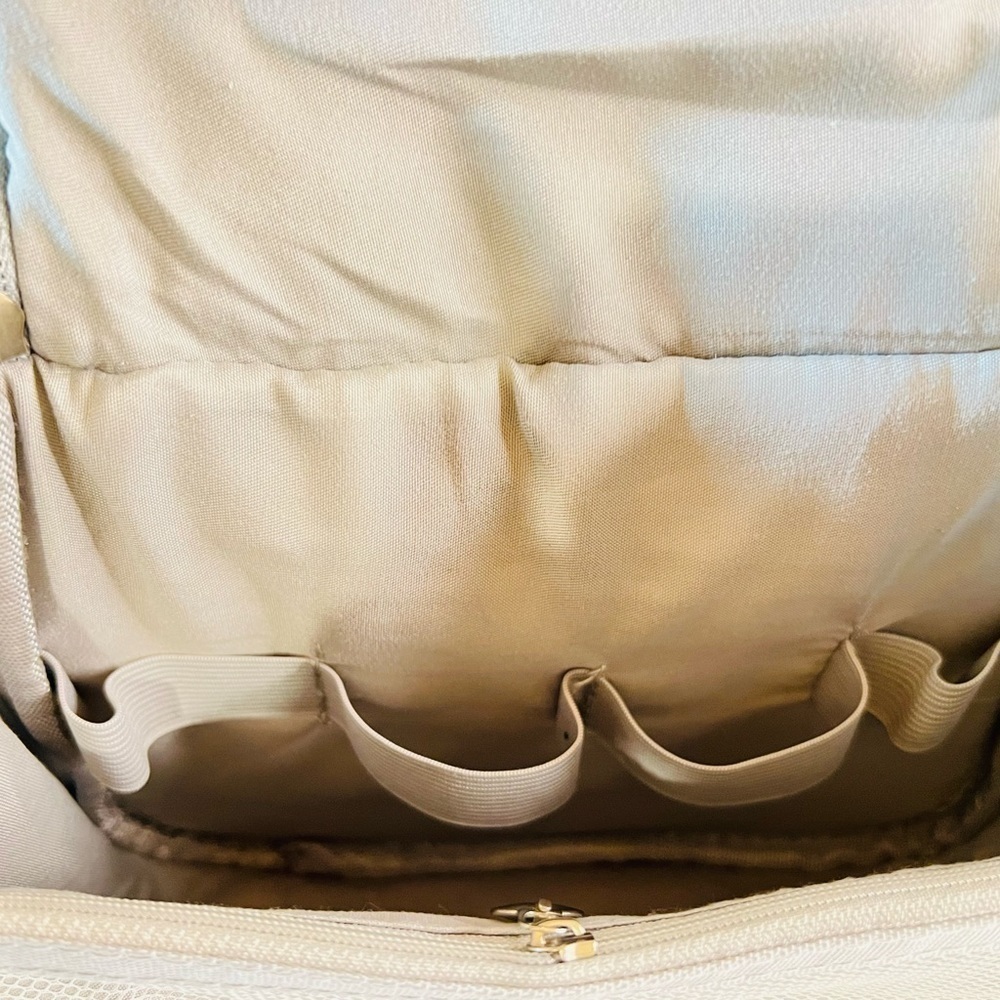 Hanging Toiletry Bag - Picture 11 of 11